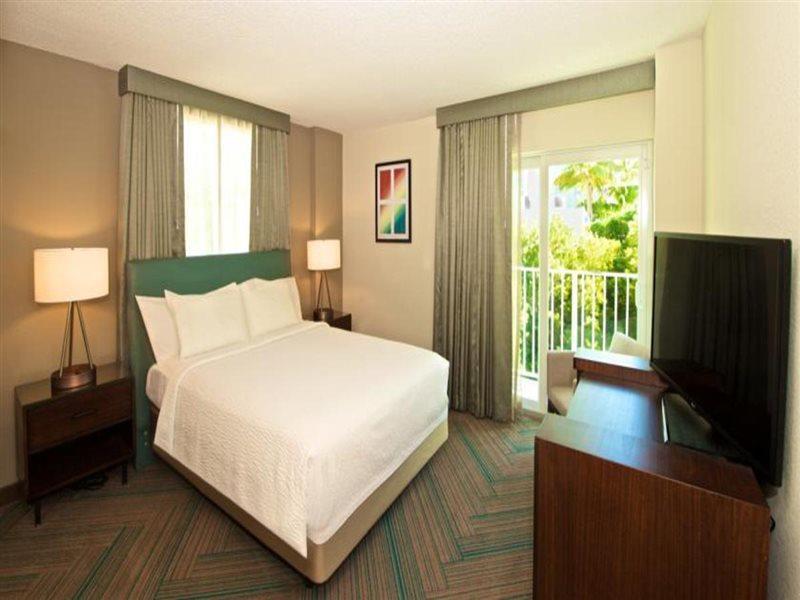 Residence Inn Miami Coconut Grove Eksteriør billede